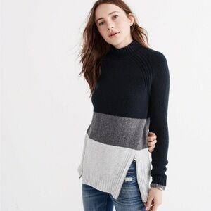 Abercrombie & Fitch Oversized Sweater